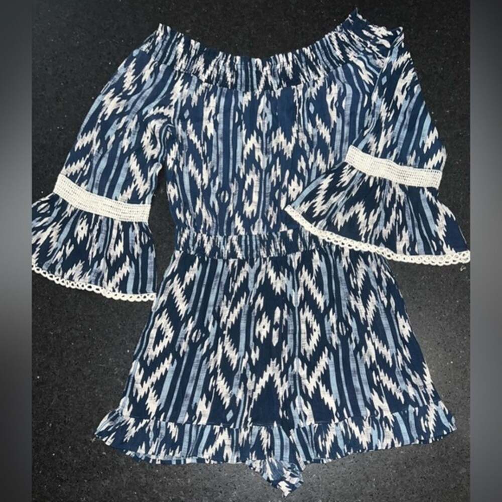 UEC CATO OFF SHOULDER NAVY BLUE, IVORY & BABY BLUE ROMPER SZ M